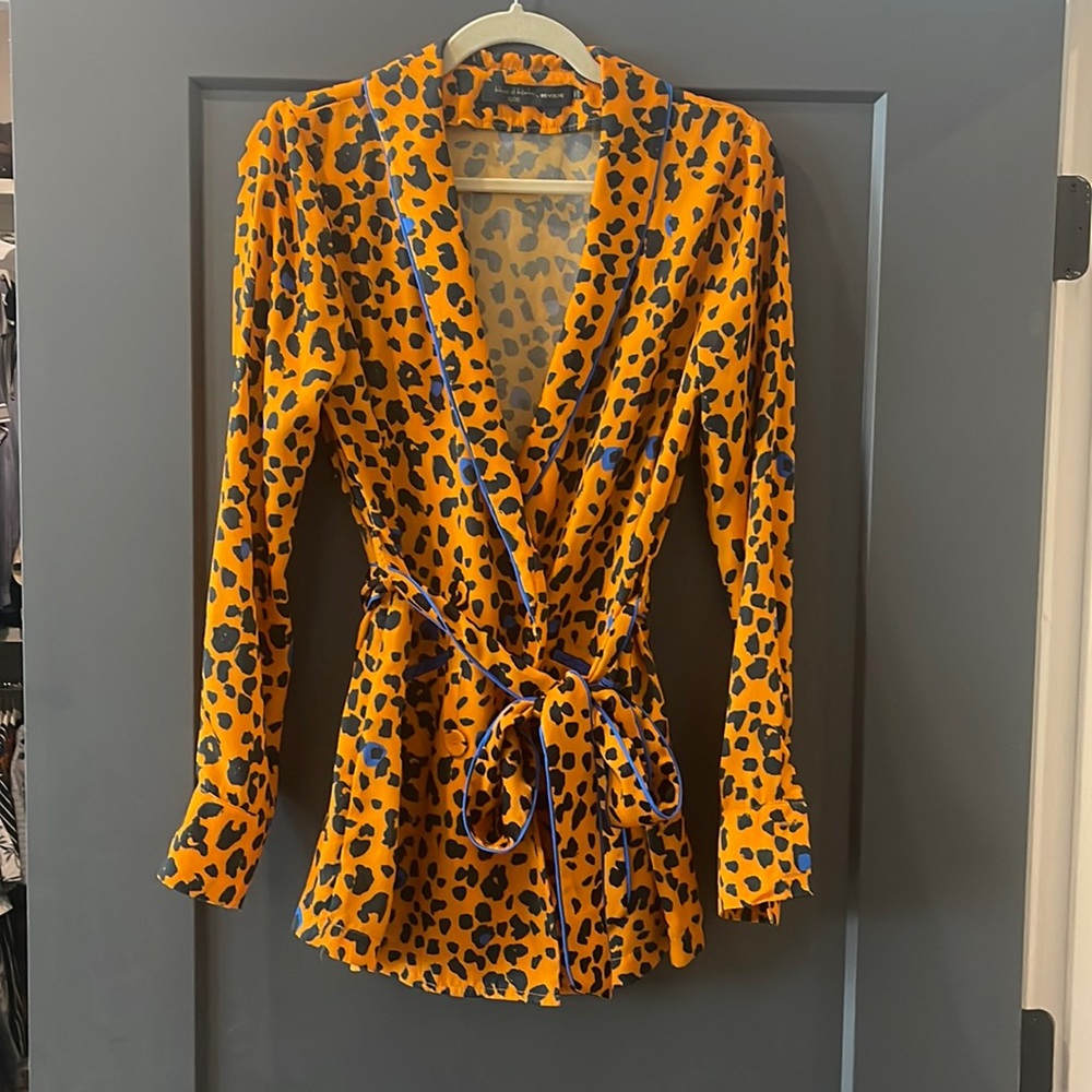 House of Harlow x Revolve Leopard silk blouse S